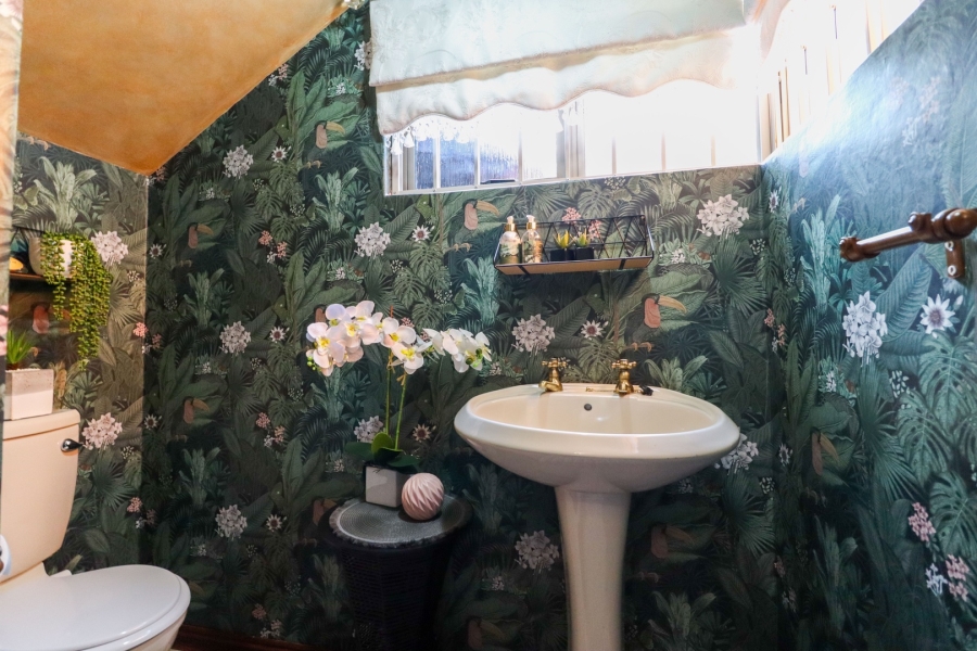 4 Bedroom Property for Sale in Heuwelsig Free State